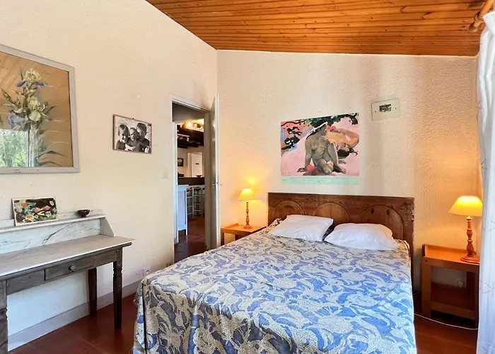 Villa Maison De Proche Avec Jardin